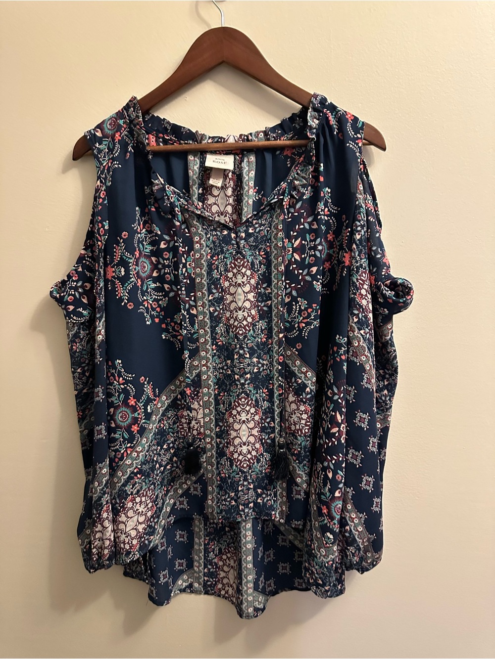 Knox Rose Navy Floral Cold-Shoulder long sleeve top